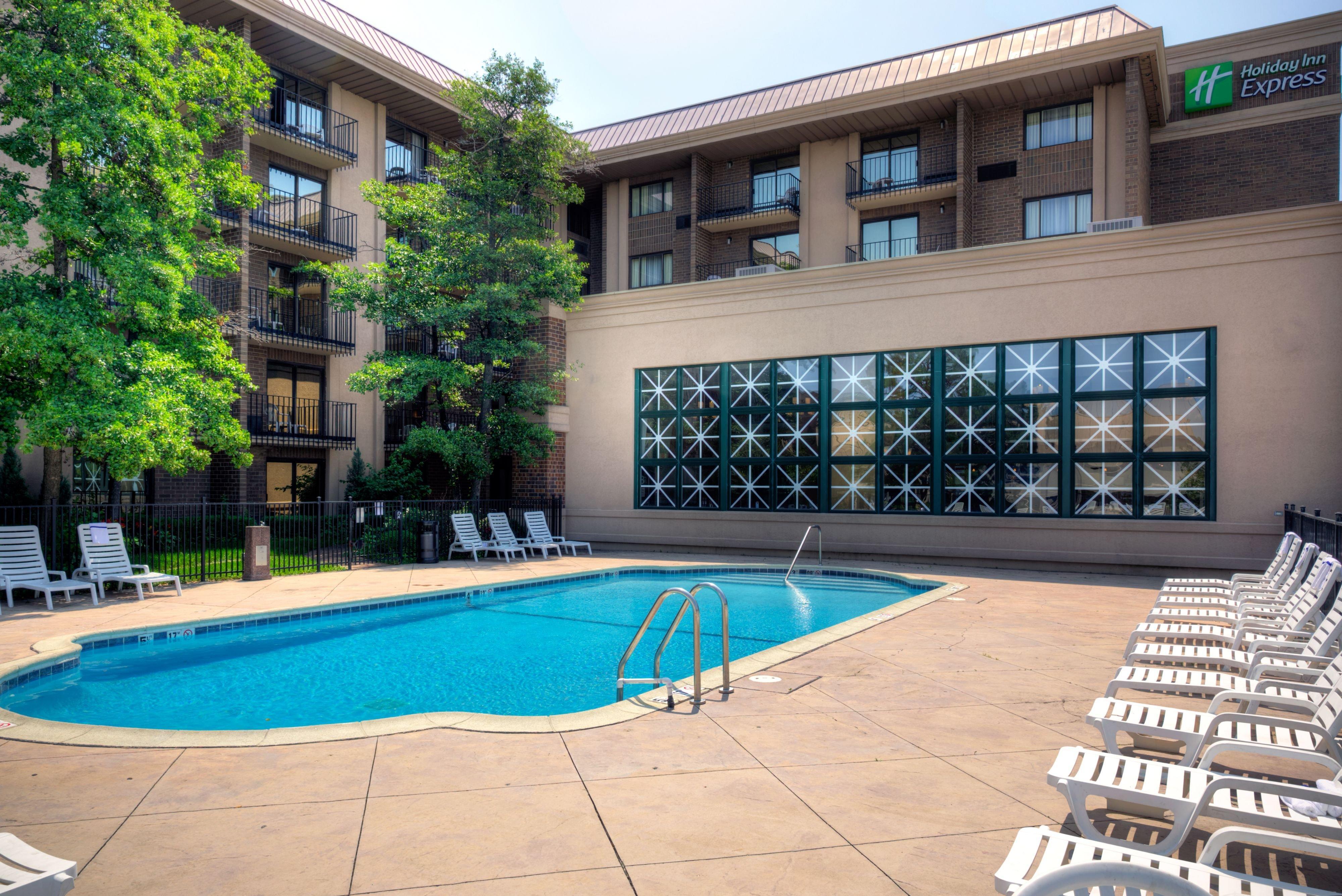 Holiday Inn Express Schaumburg-Rolling Meadows By Ihg Exterior foto