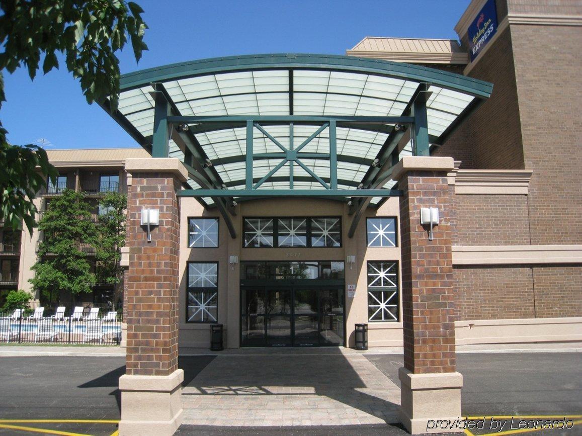 Holiday Inn Express Schaumburg-Rolling Meadows By Ihg Exterior foto